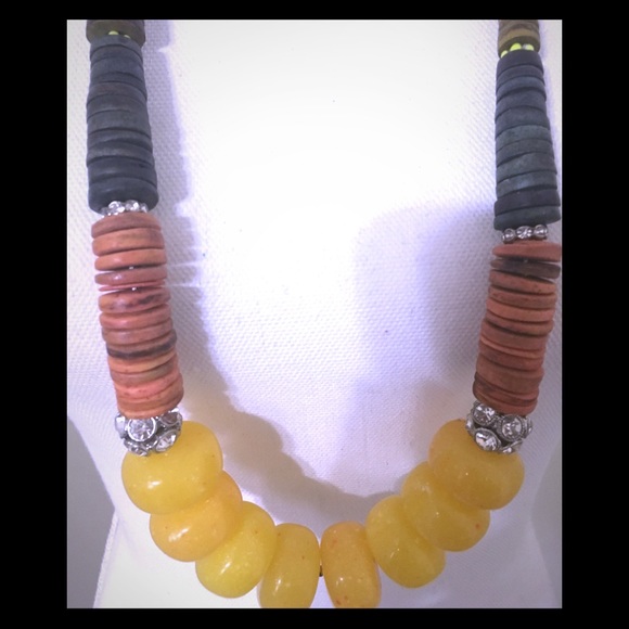 Jewelry - Loft Large Yellow Bead Necklace 💕 5 for $25
